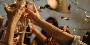 Zodiile alaturi de care te vei distra la o petrecere