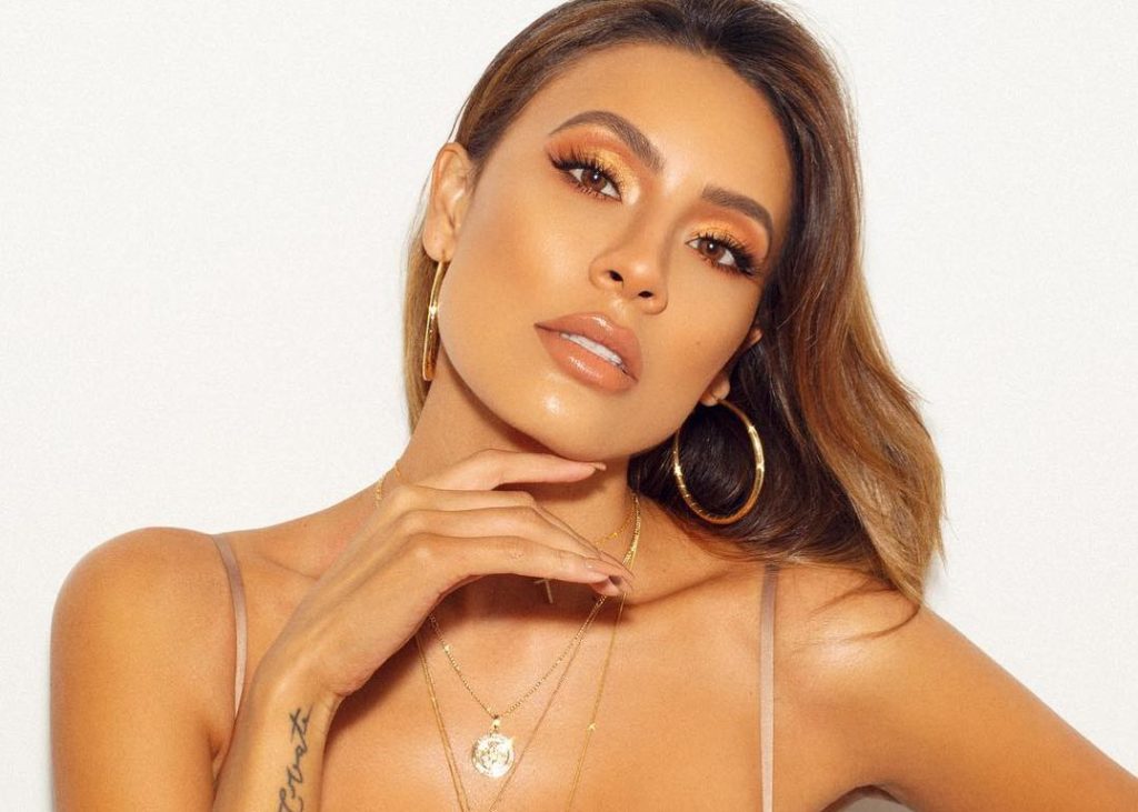 Trucuri care te ajuta sa iti imbunatatesti machiajul